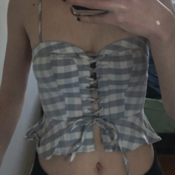 Urban Outfitters Lace up plaid crop top - Picture 2 of 3